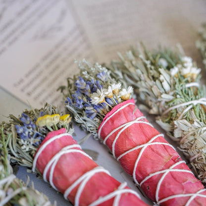 Floral Sage & Crystal Cleansing Bundle – Hand Wrapped Smudge Set